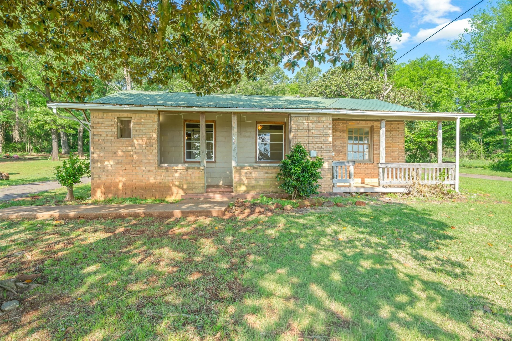 505 N Willis Street Daingerfield TX 75638