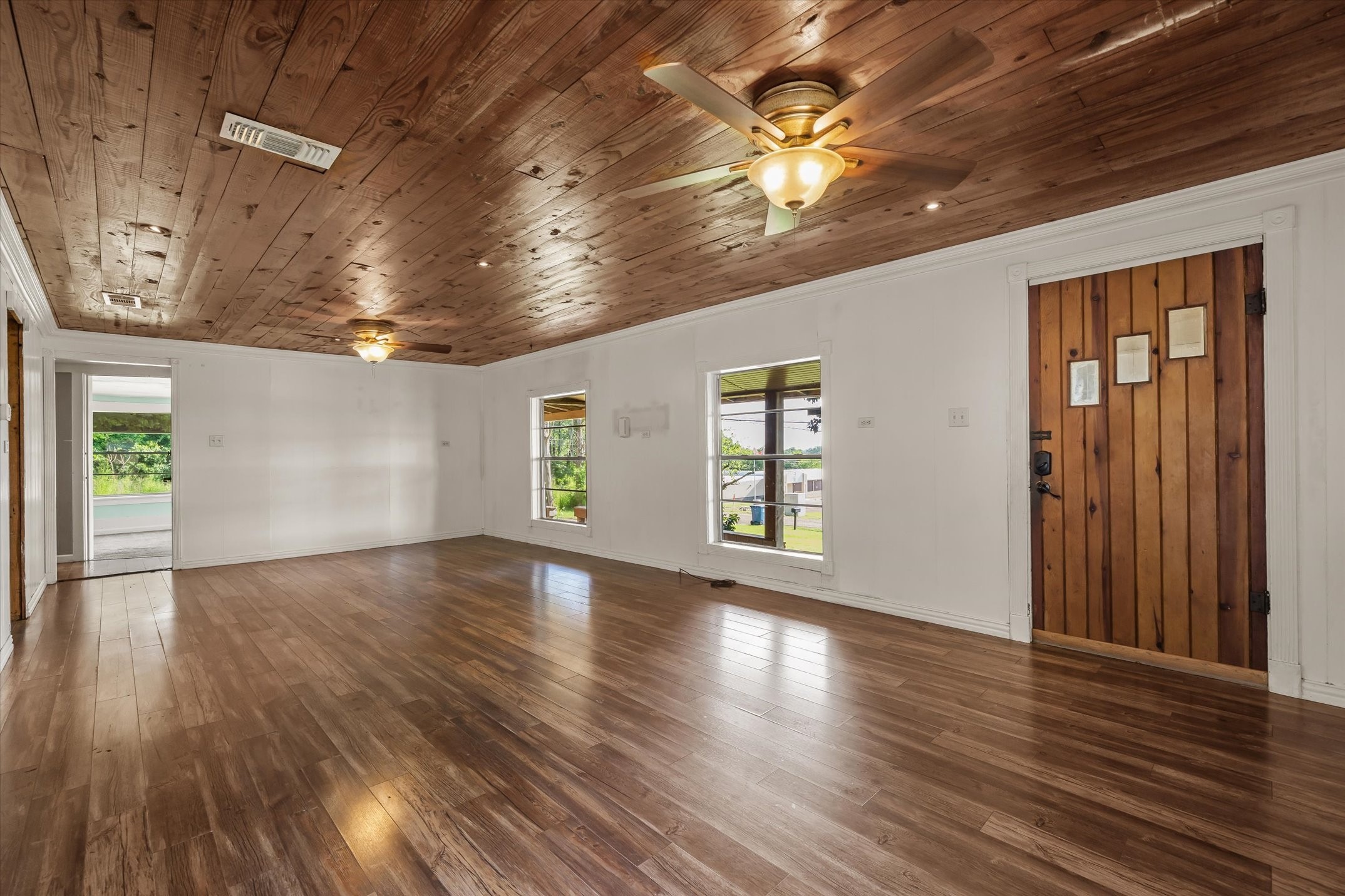 505 N Willis Street Daingerfield TX 75638