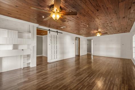 505 N Willis Street Daingerfield TX 75638