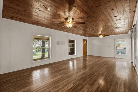 505 N Willis Street Daingerfield TX 75638