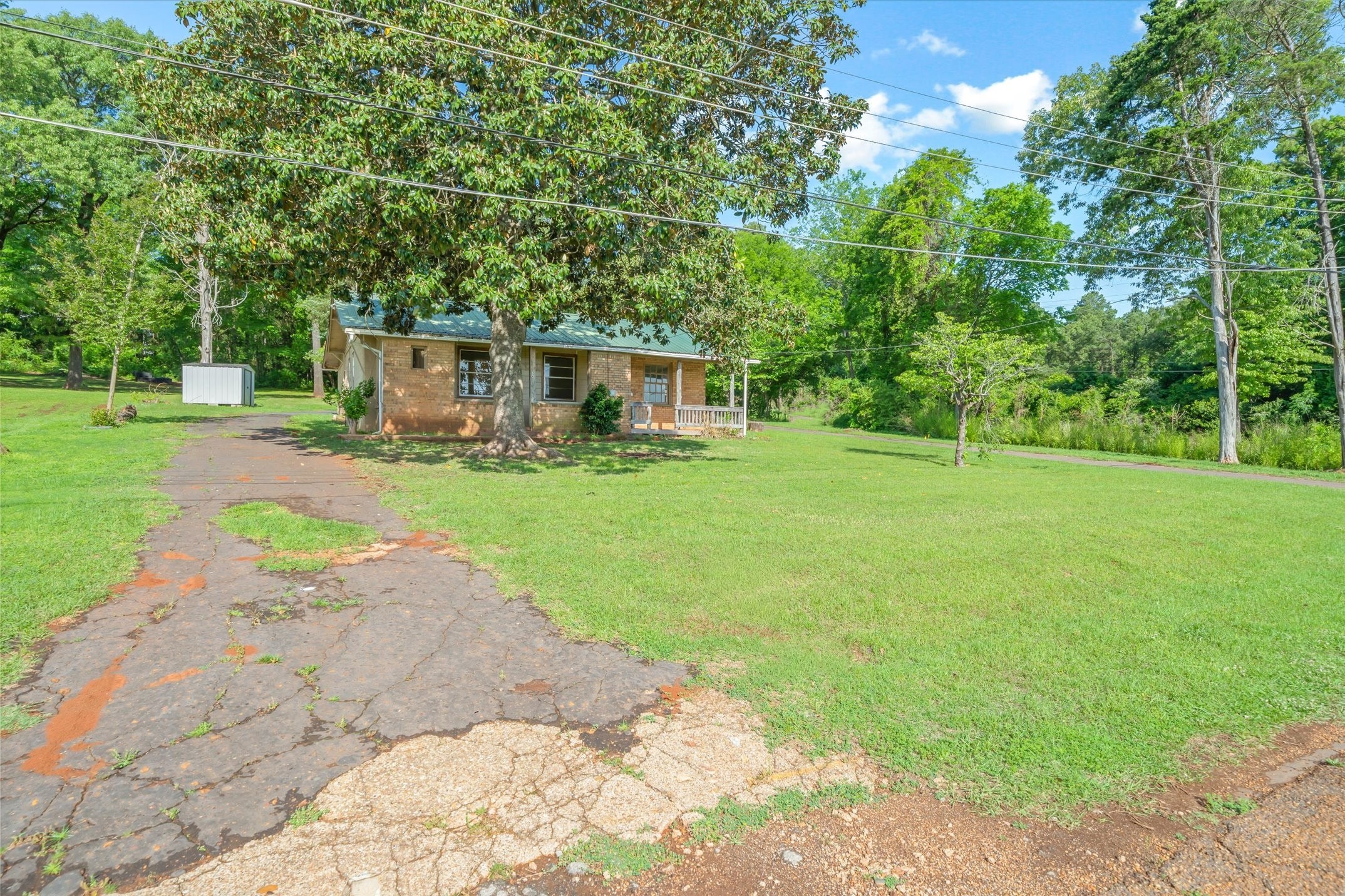 505 N Willis Street Daingerfield TX 75638