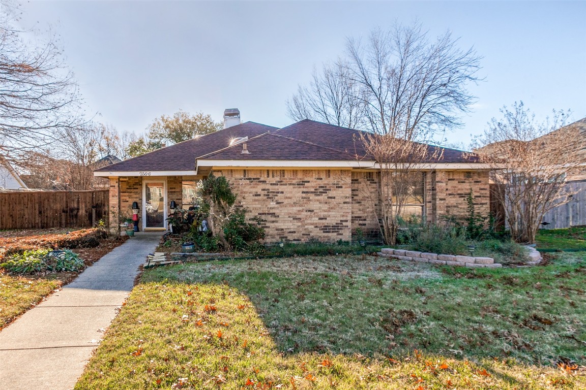 2506 Diamond Oaks Drive Garland TX 75044