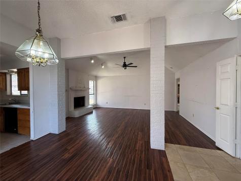 6115 Meadowside Trail Arlington TX 76017