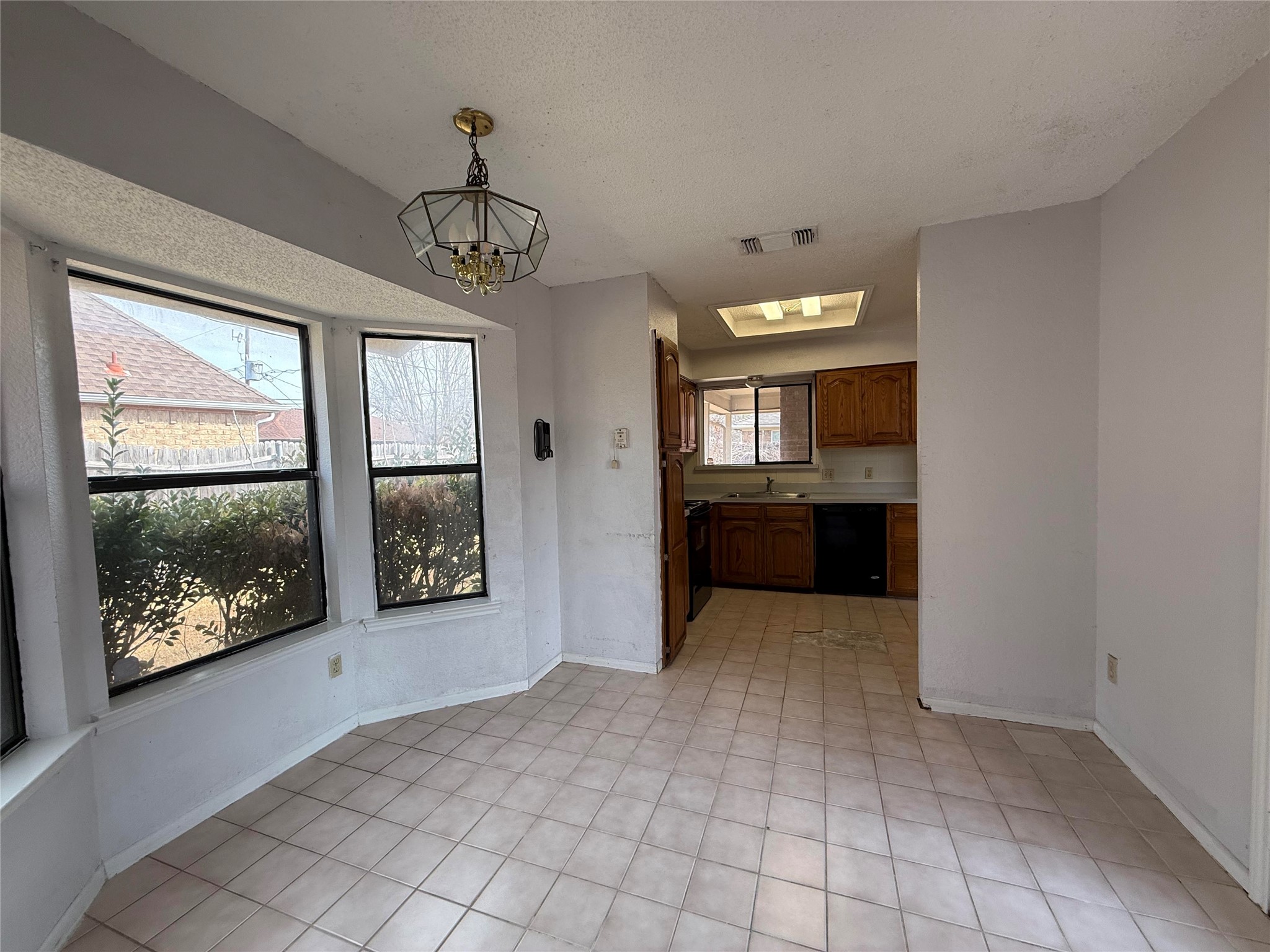 6115 Meadowside Trail Arlington TX 76017