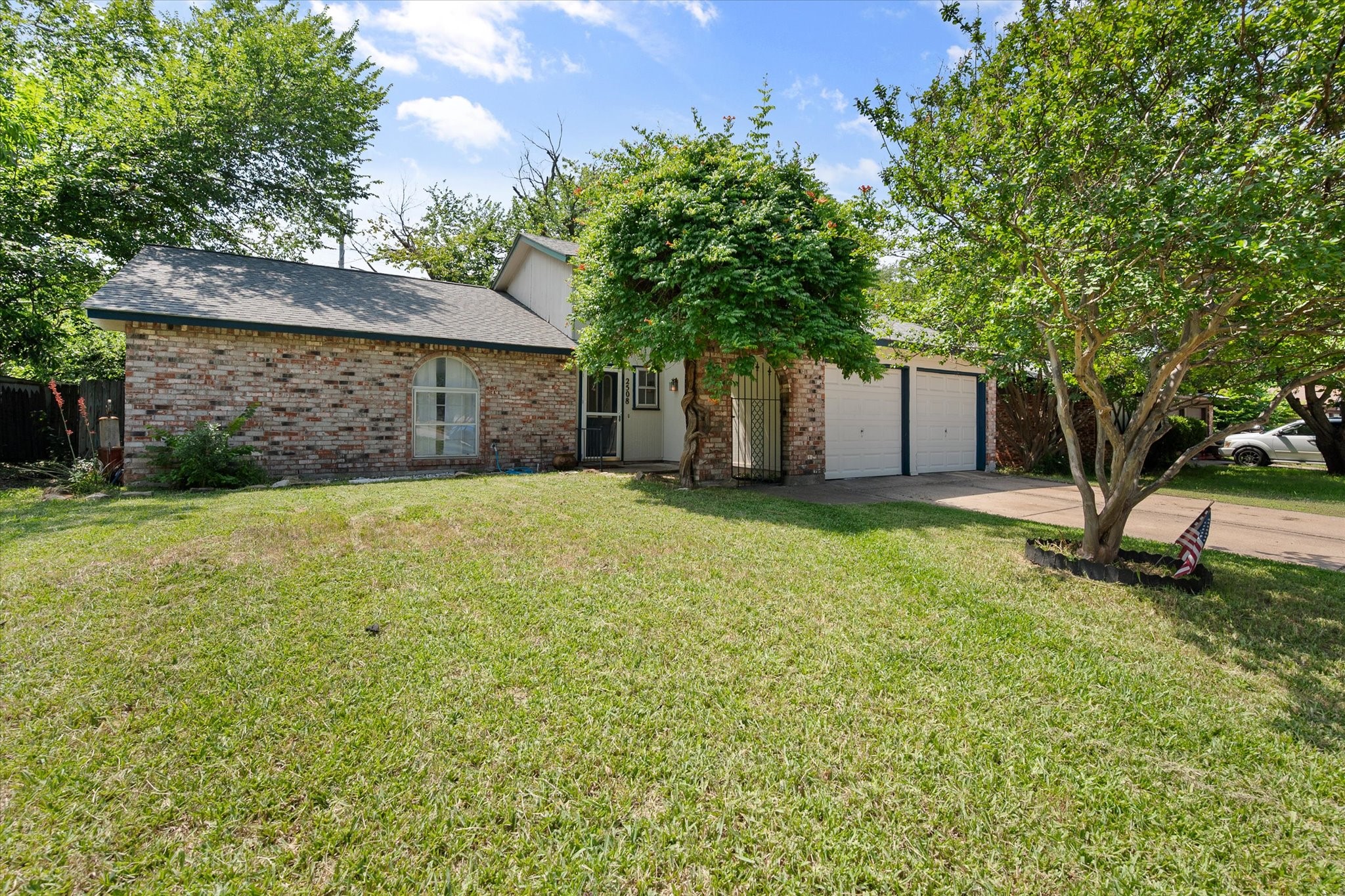 2508 Mardell Drive Arlington TX 76016