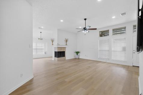 2522 Crosslands Drive Garland TX 75040