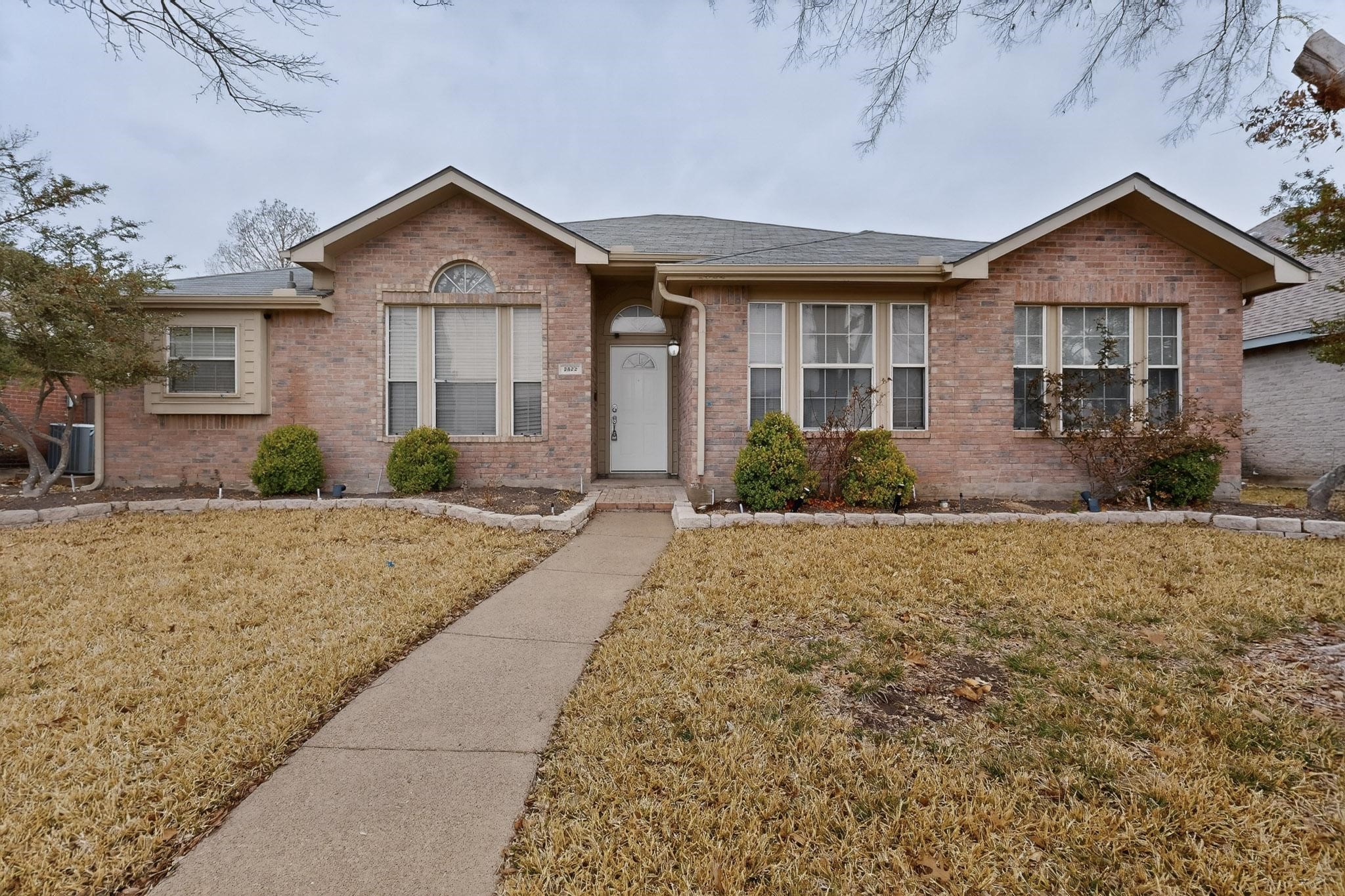 2522 Crosslands Drive Garland TX 75040