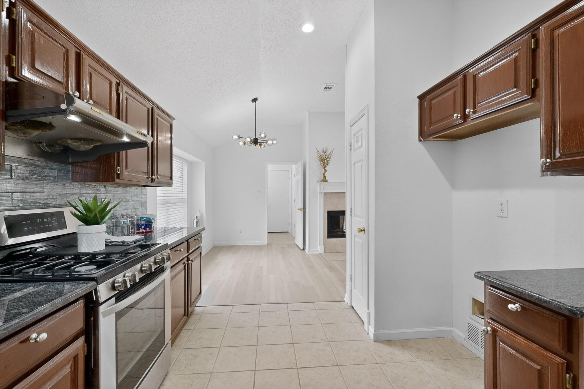 2522 Crosslands Drive Garland TX 75040