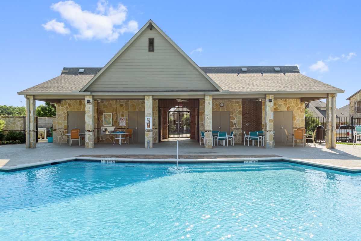 1008 Butterfly Lane Justin TX 76247