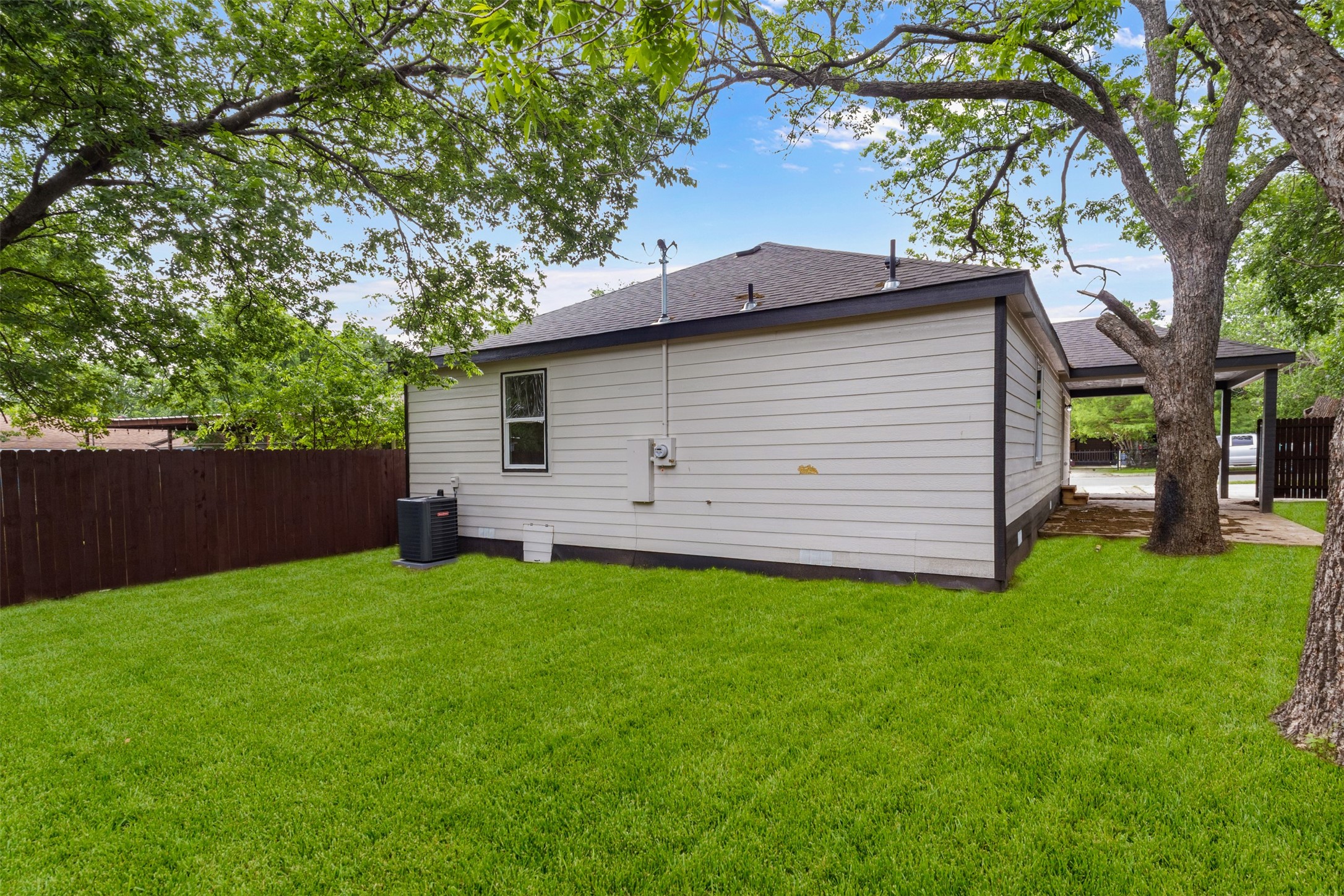 4955 Vinetta Drive Fort Worth TX 76119