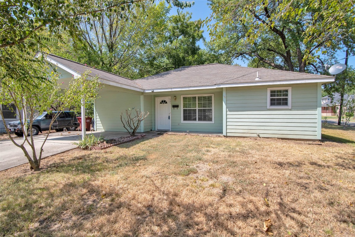 521 Cedar Street Bonham TX 75418