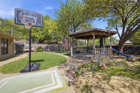 1607 Little Creek Drive Waxahachie TX 75165