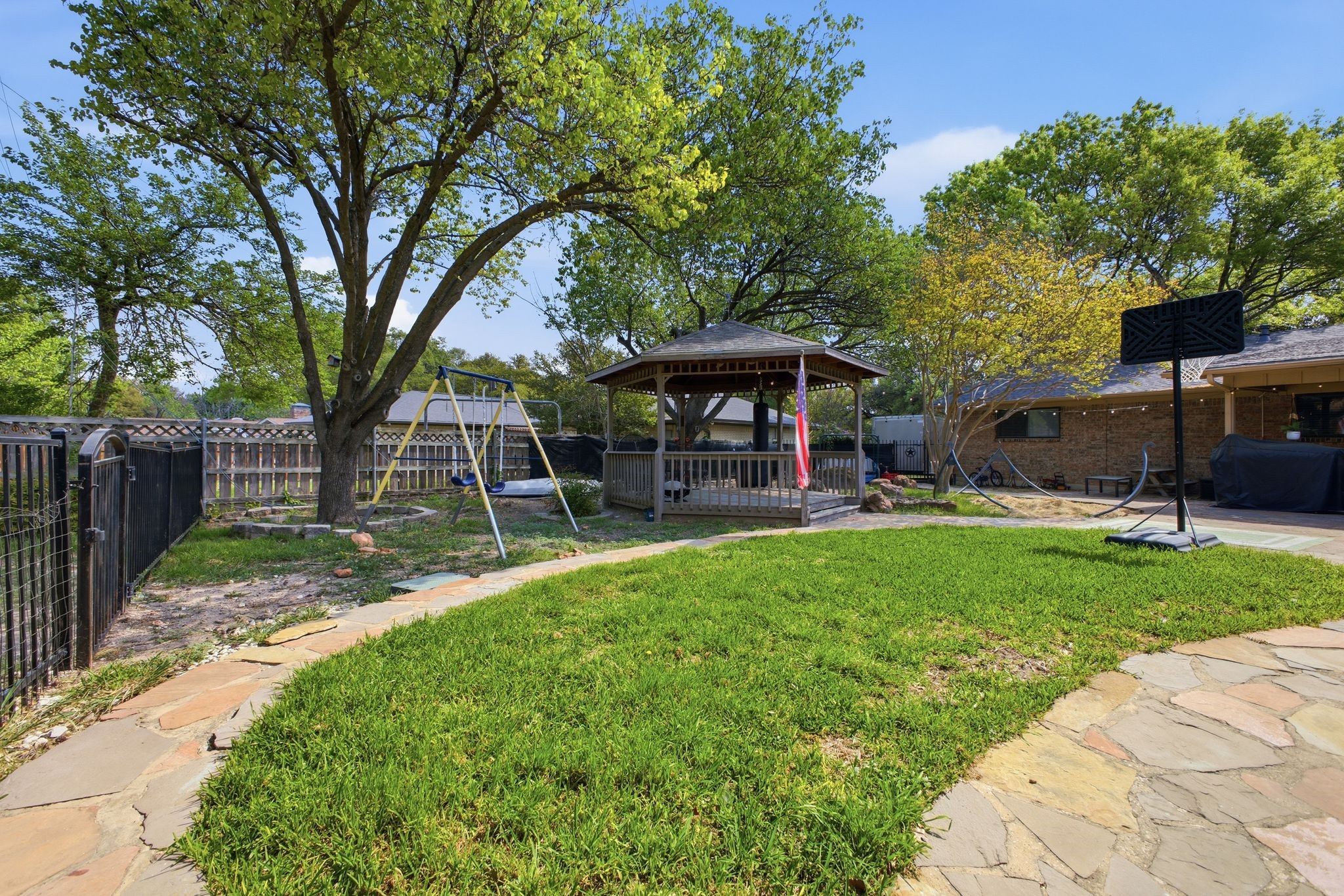 1607 Little Creek Drive Waxahachie TX 75165