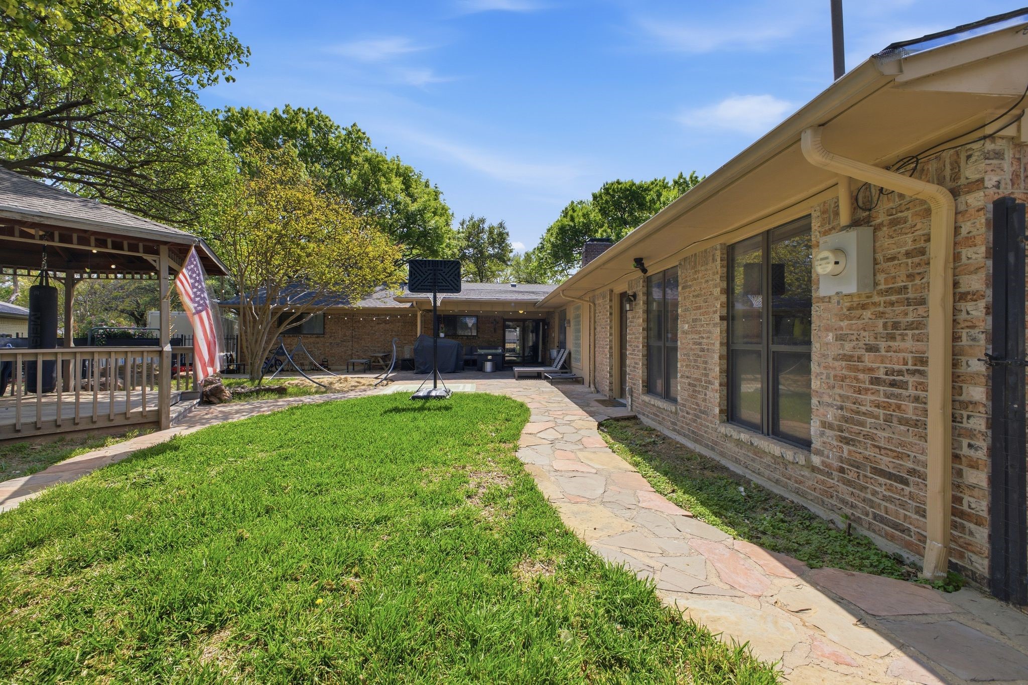 1607 Little Creek Drive Waxahachie TX 75165