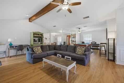 1607 Little Creek Drive Waxahachie TX 75165