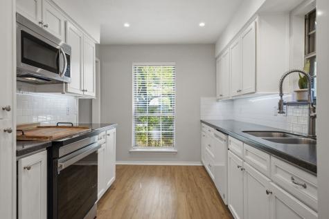 1607 Little Creek Drive Waxahachie TX 75165