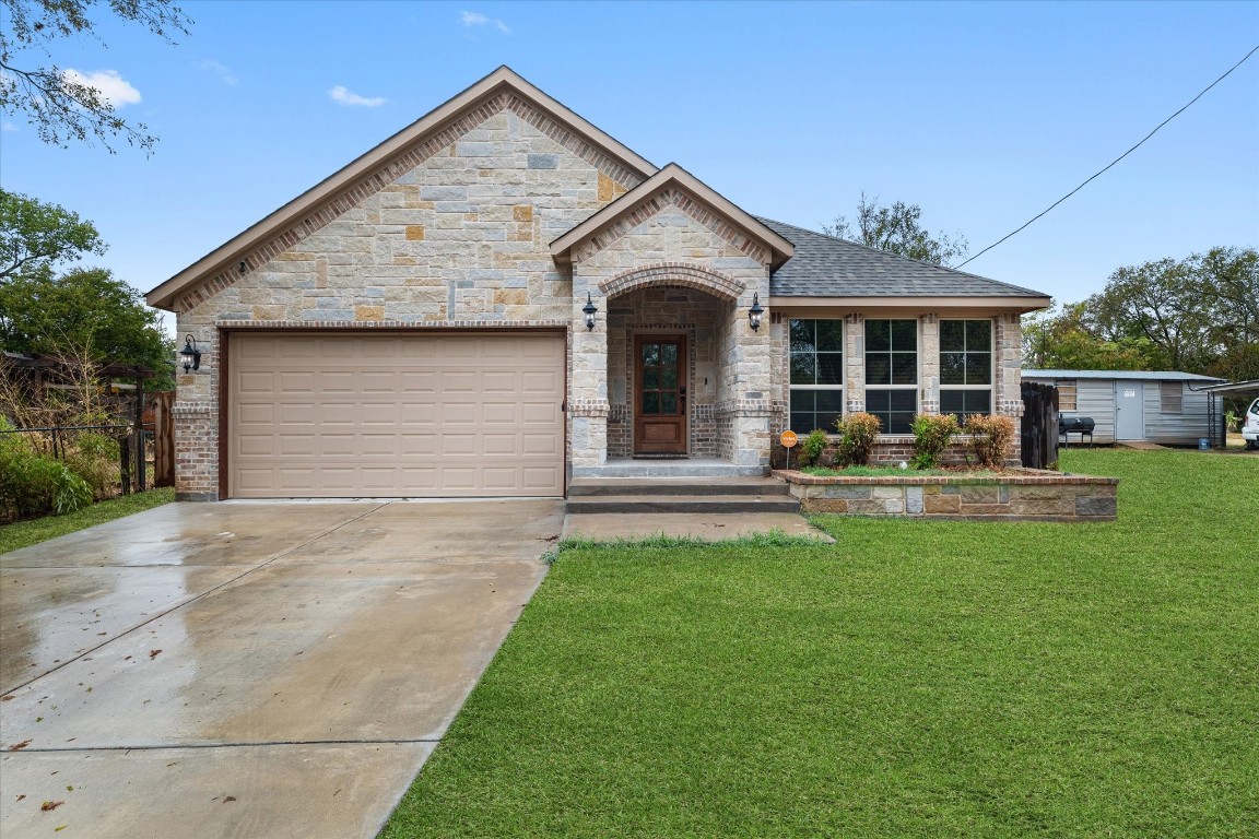 120 Avenue F Joshua TX 76058