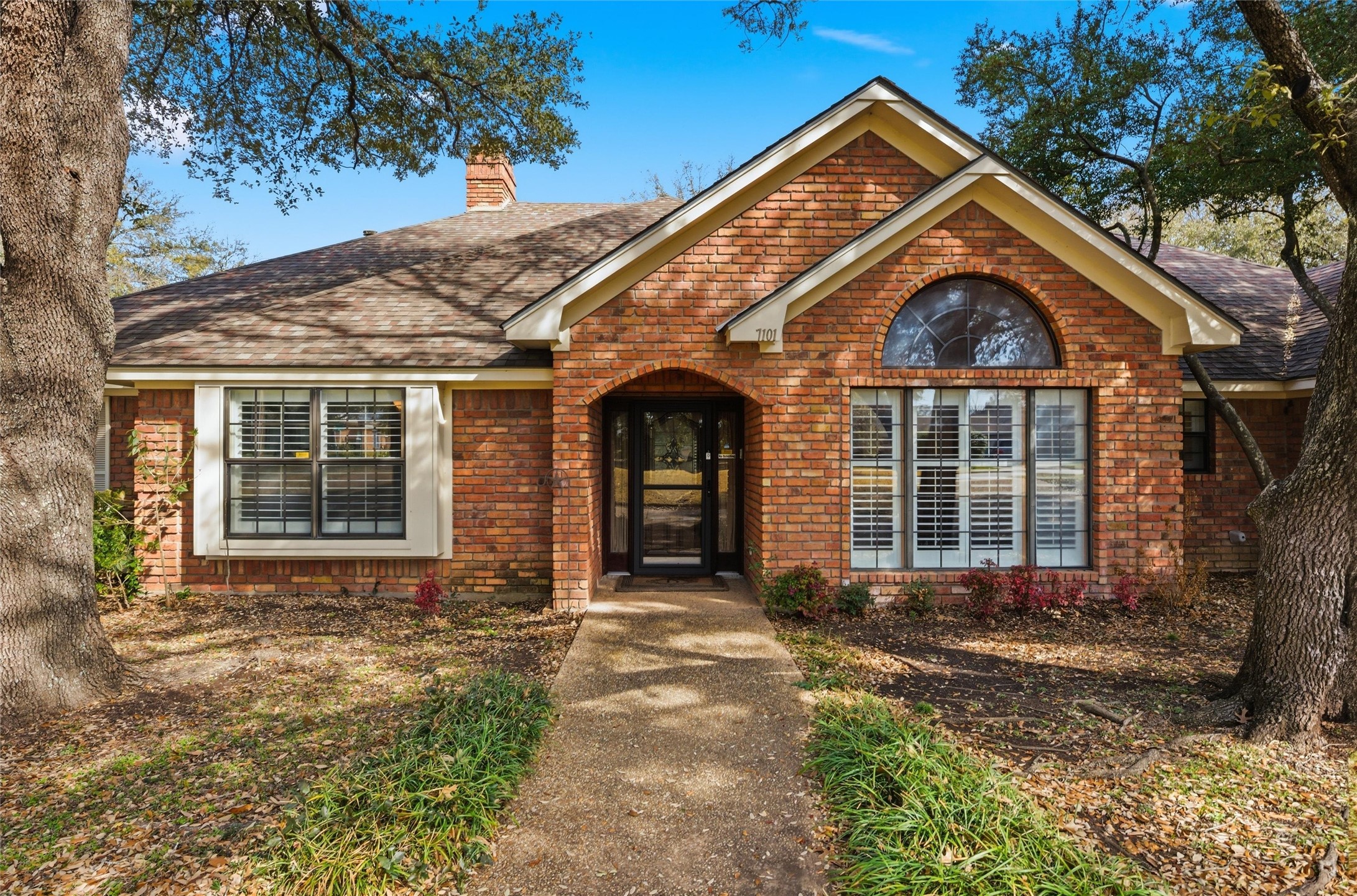 7101 Fish Pond Road Waco TX 76710