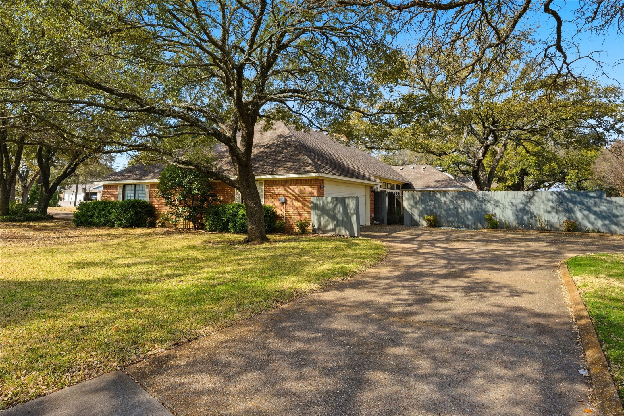 7101 Fish Pond Road Waco TX 76710