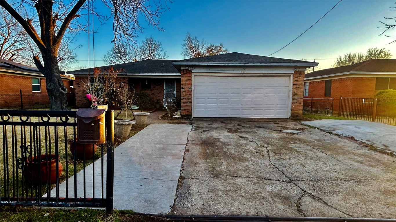 8814 Triton Lane Dallas TX 75227