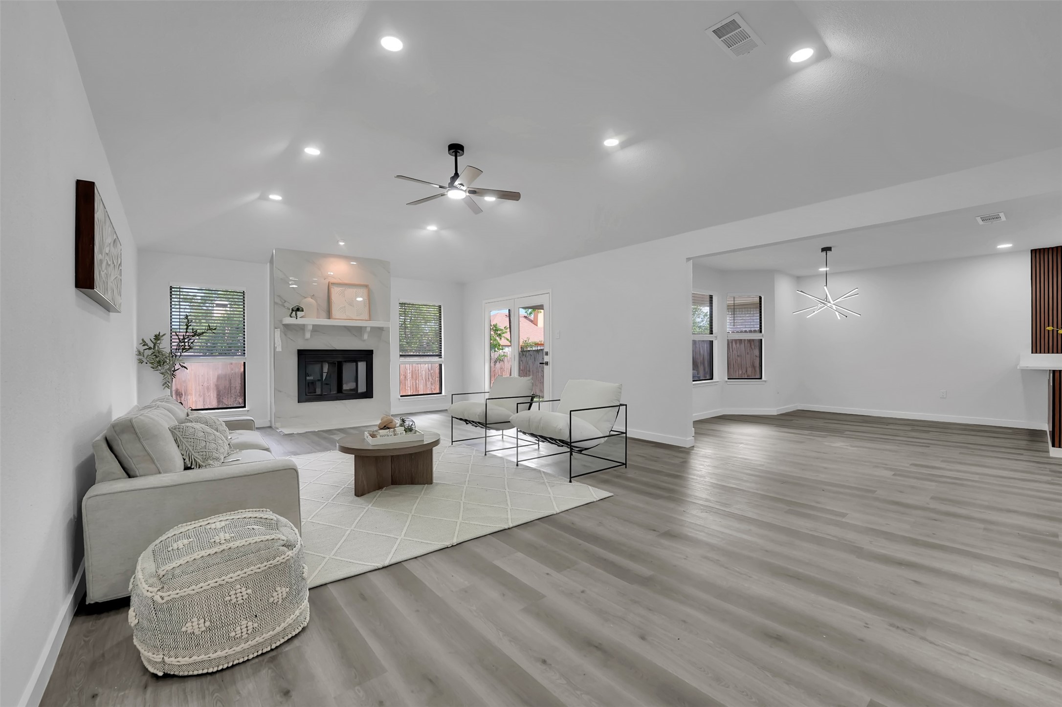 6525 Aires Drive Arlington TX 76001