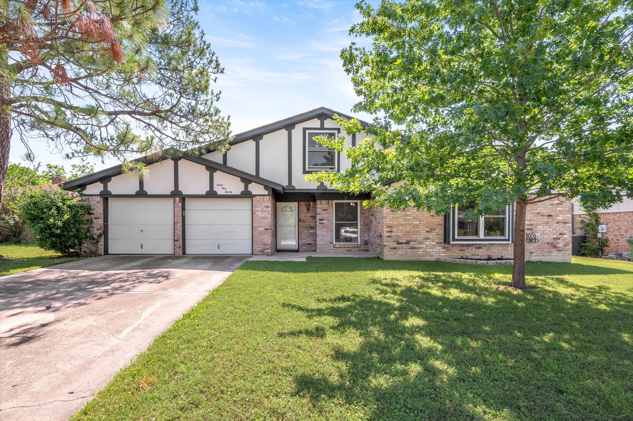 6520 Riddle Drive North Richland Hills TX 76182