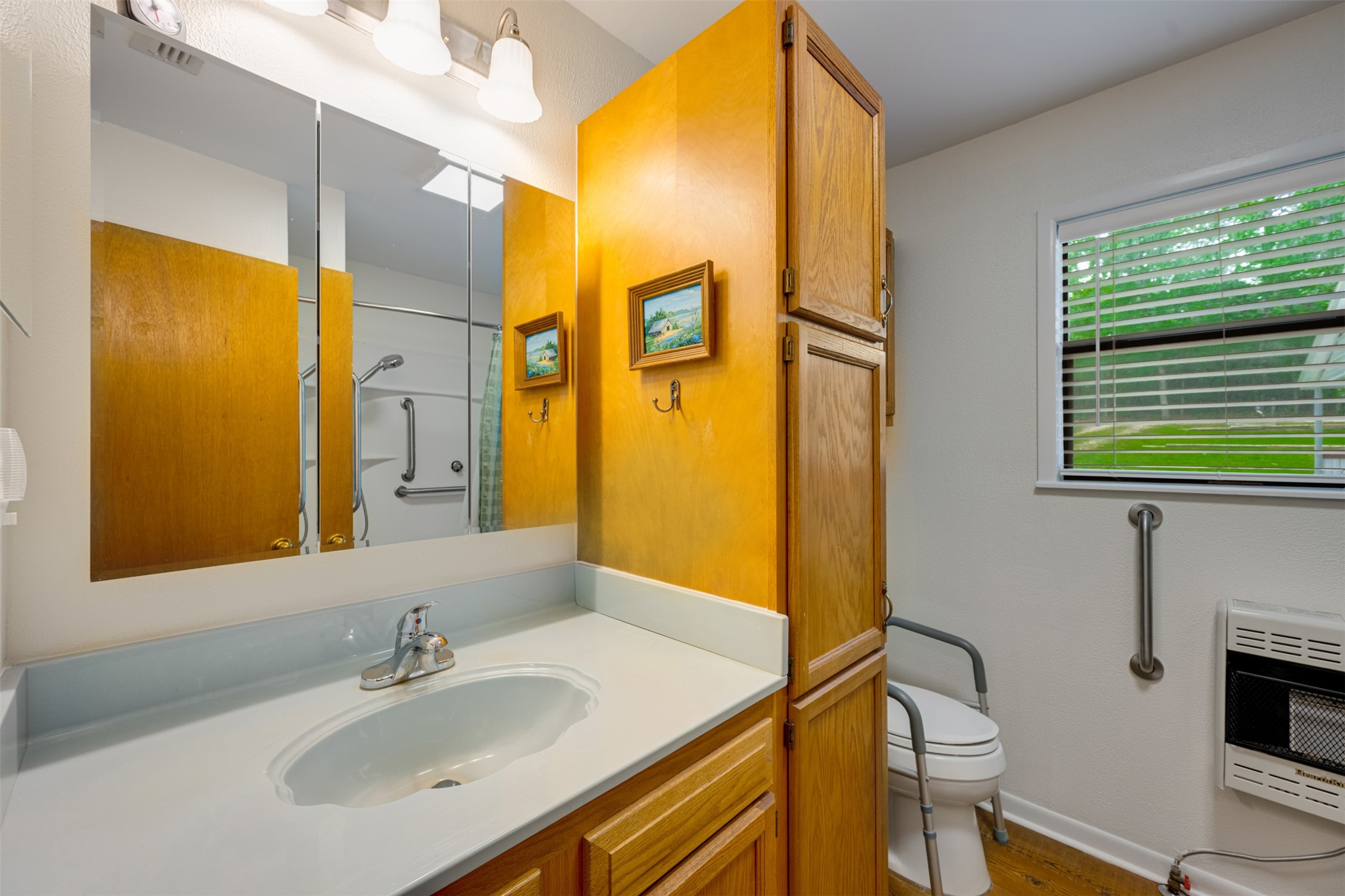 20 Waco Elkhart TX 75839