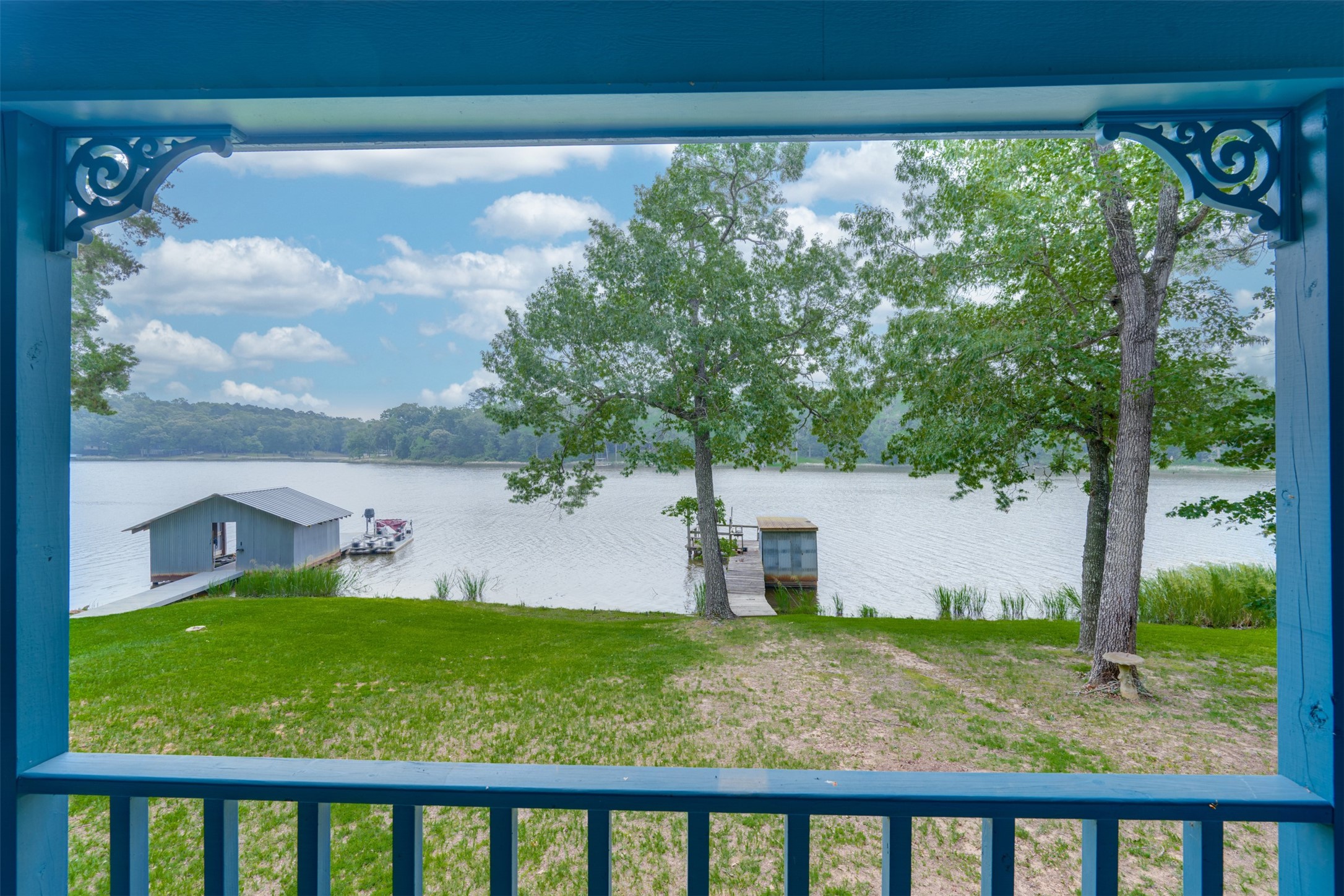 20 Waco Elkhart TX 75839