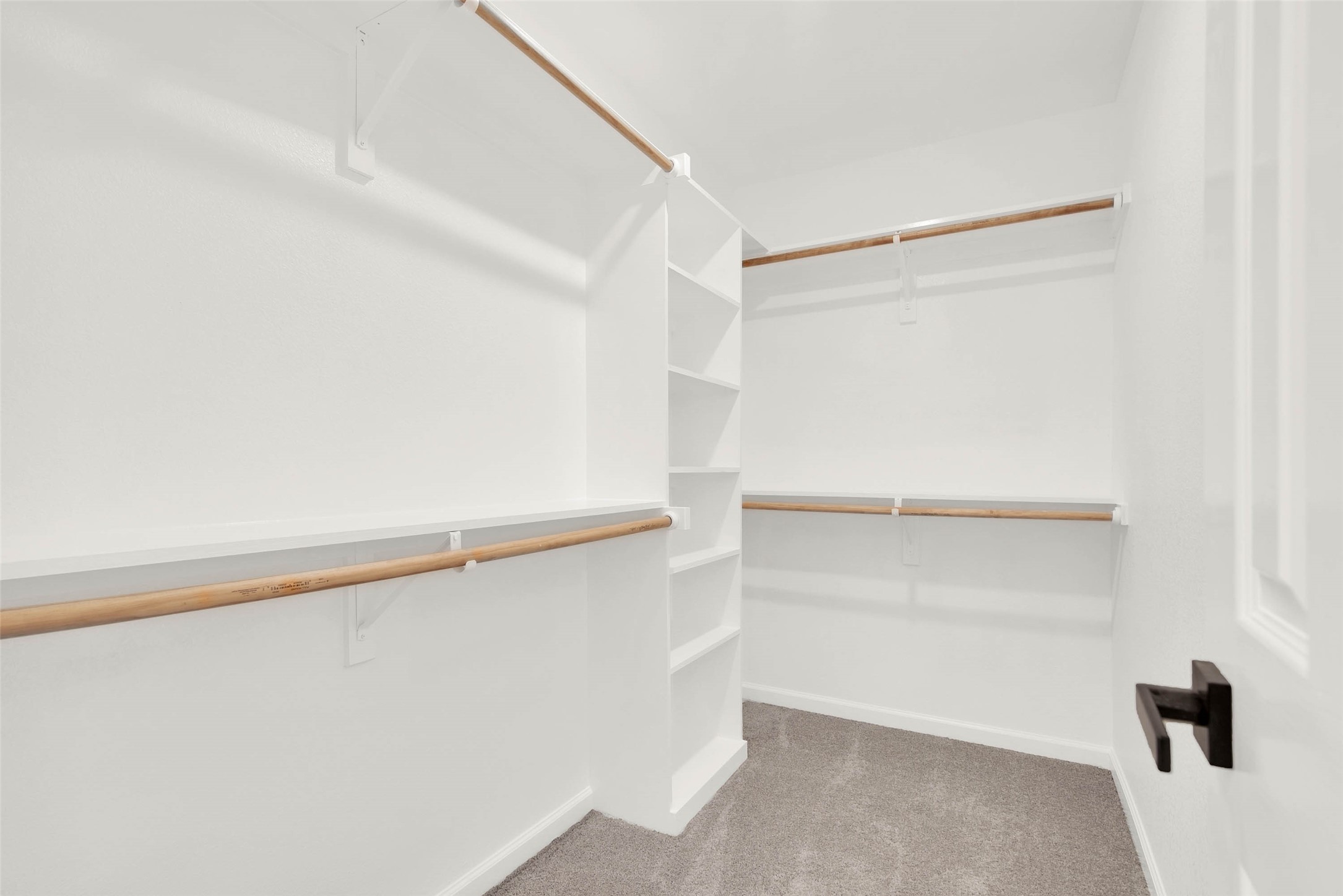 1011 S Grand Gainesville TX 76240