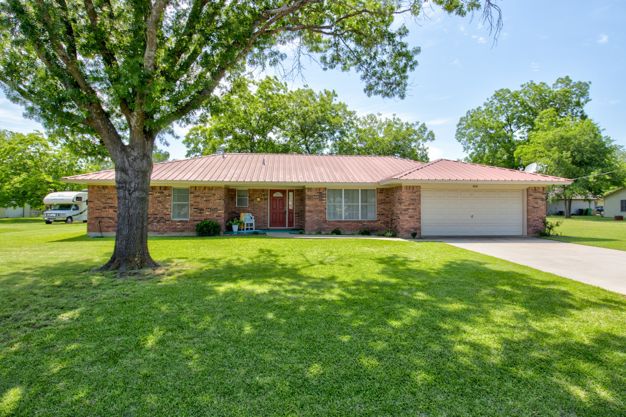 808 S Jefferson Street Pilot Point TX 76258