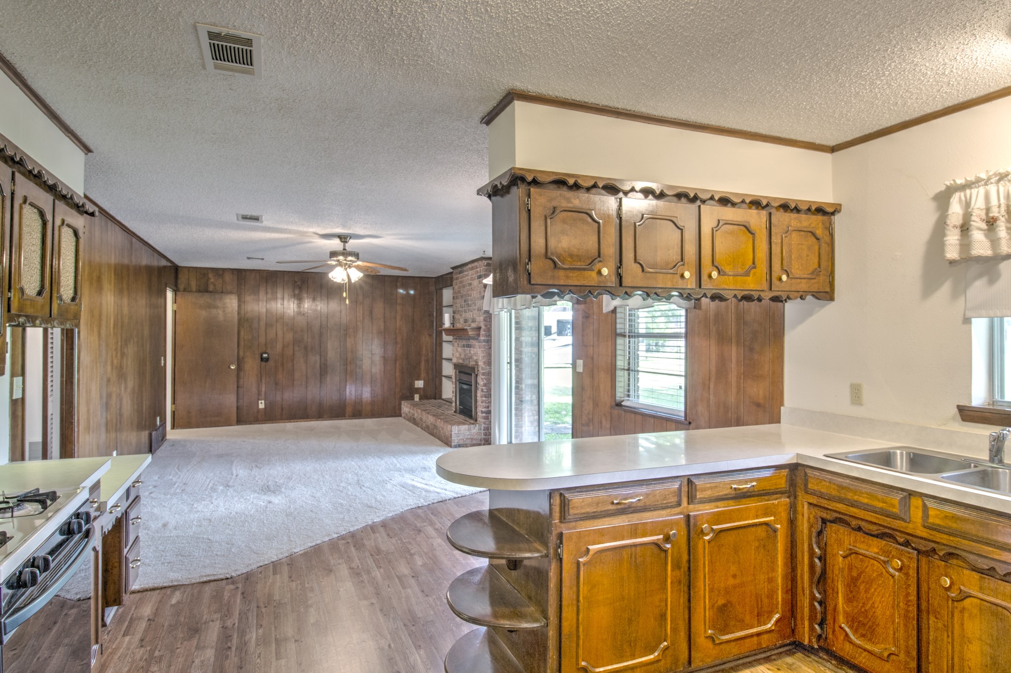 808 S Jefferson Street Pilot Point TX 76258