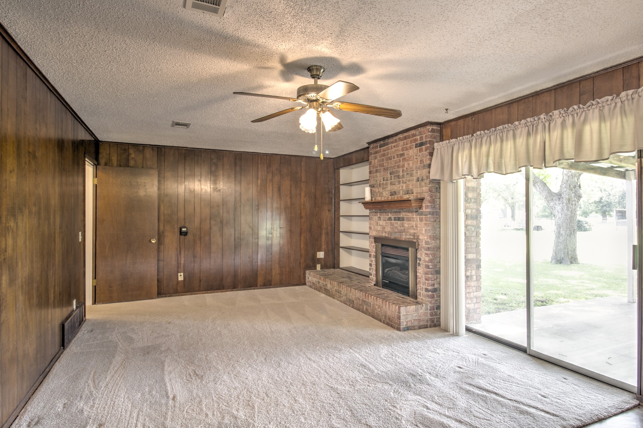 808 S Jefferson Street Pilot Point TX 76258