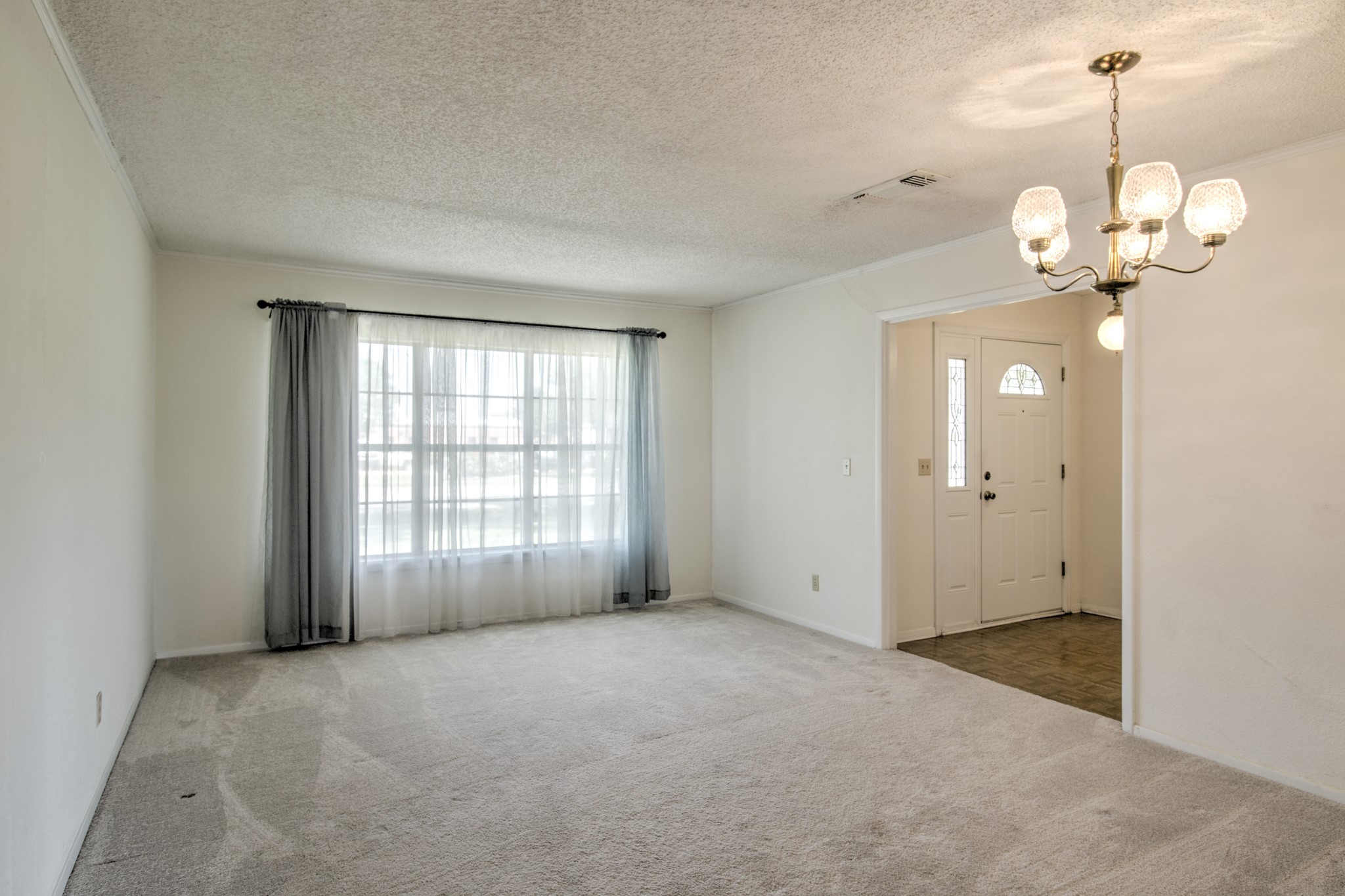 808 S Jefferson Street Pilot Point TX 76258