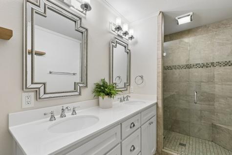 404 Glenwood Terrace Hurst TX 76053