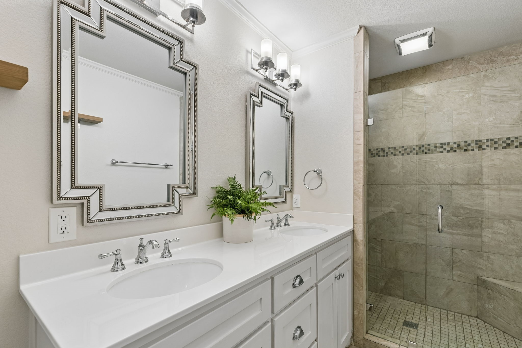 404 Glenwood Terrace Hurst TX 76053