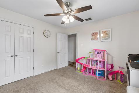 404 Glenwood Terrace Hurst TX 76053