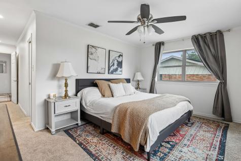 404 Glenwood Terrace Hurst TX 76053