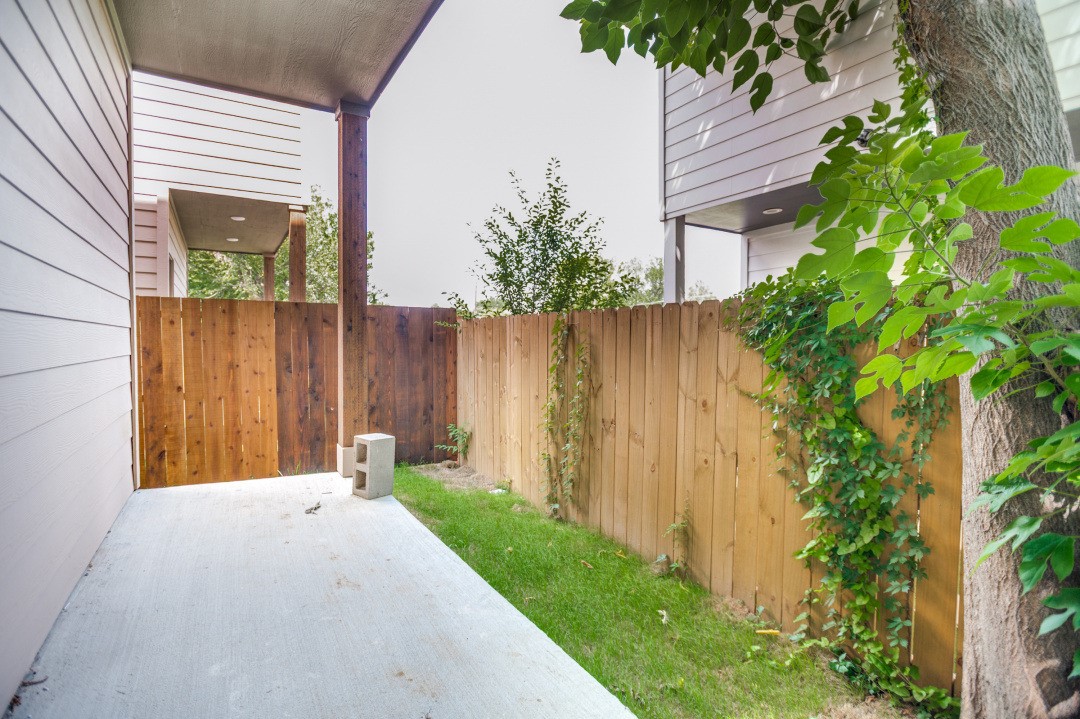 2422 Starks Avenue Dallas TX 75215