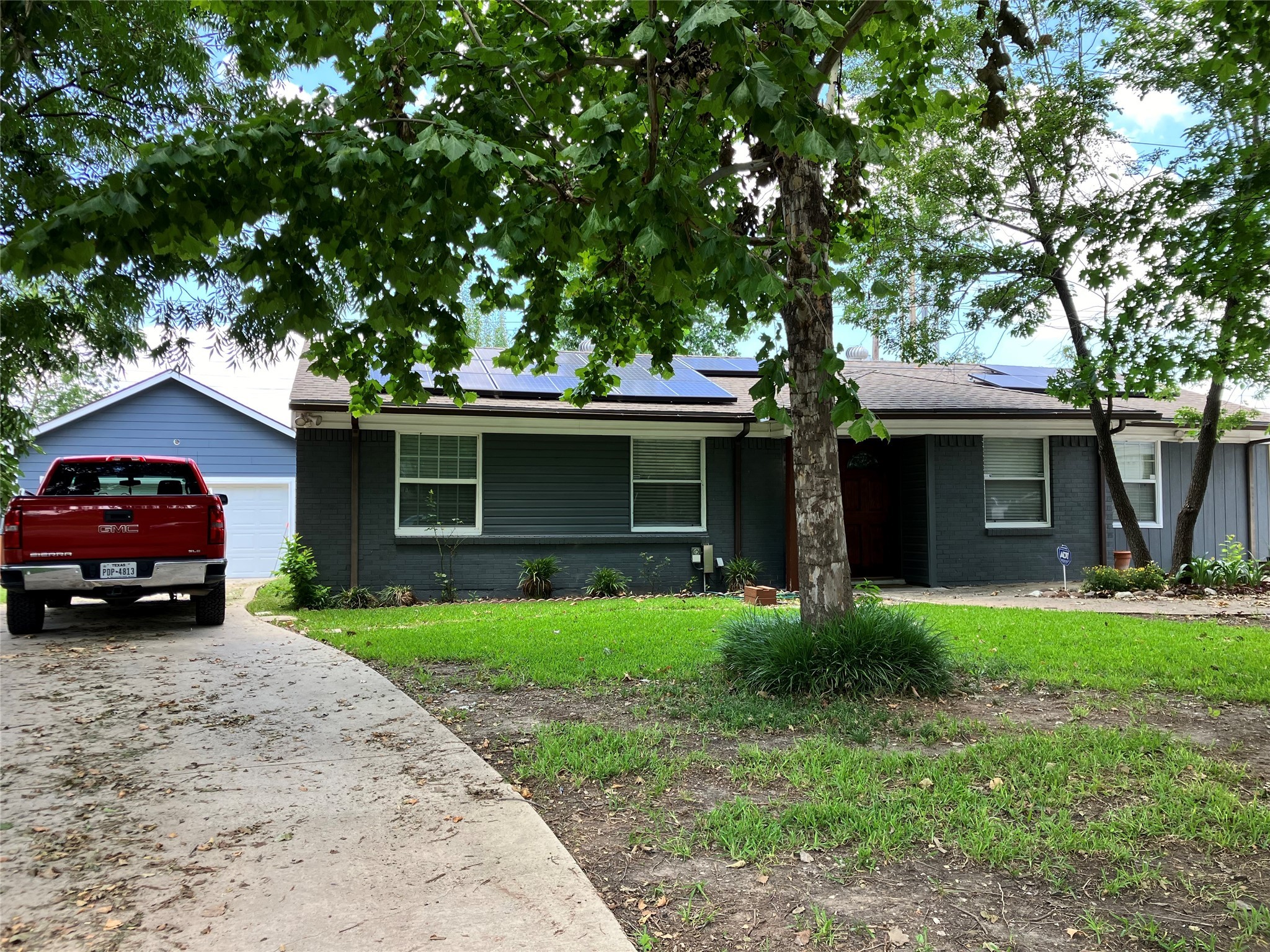 1907 El Capitan Drive Dallas TX 75228