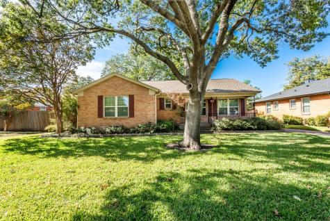 1934 Viewcrest Drive Dallas TX 75228