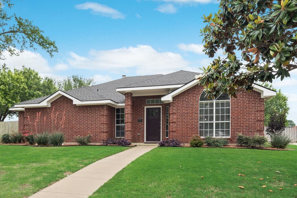 1130 High Knoll Drive Midlothian TX 76065