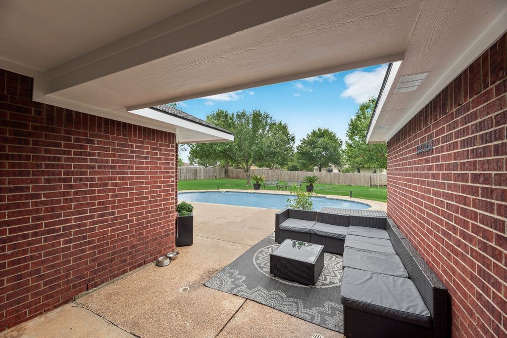 1130 High Knoll Drive Midlothian TX 76065