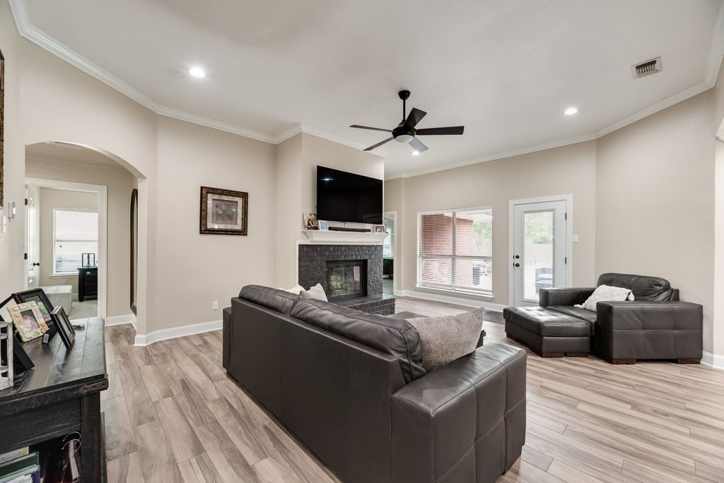 1130 High Knoll Drive Midlothian TX 76065