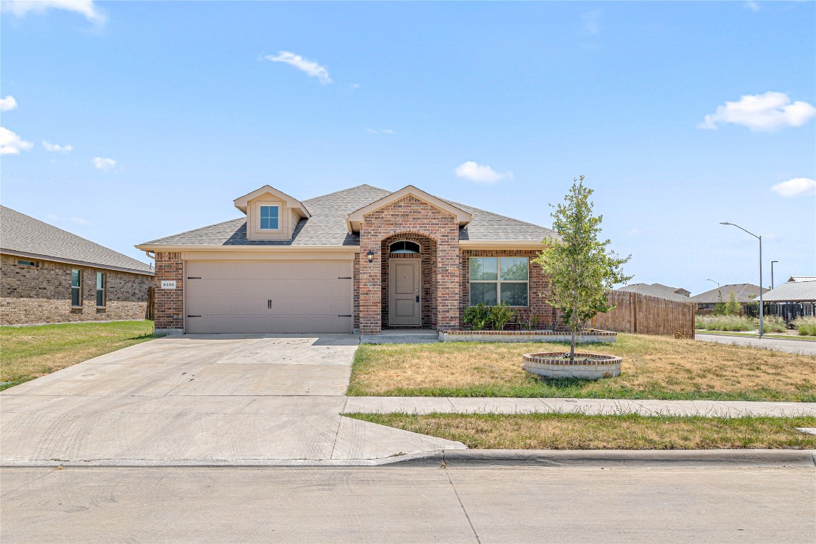 9300 Fox Hill Drive Fort Worth TX 76131