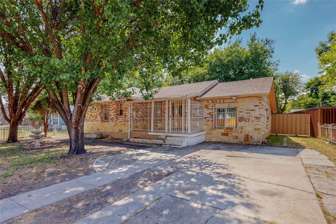 1451 Traymore Avenue Dallas TX 75217