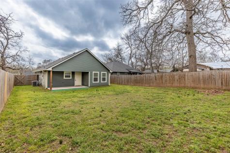 933 Rice Street Denison TX 75020
