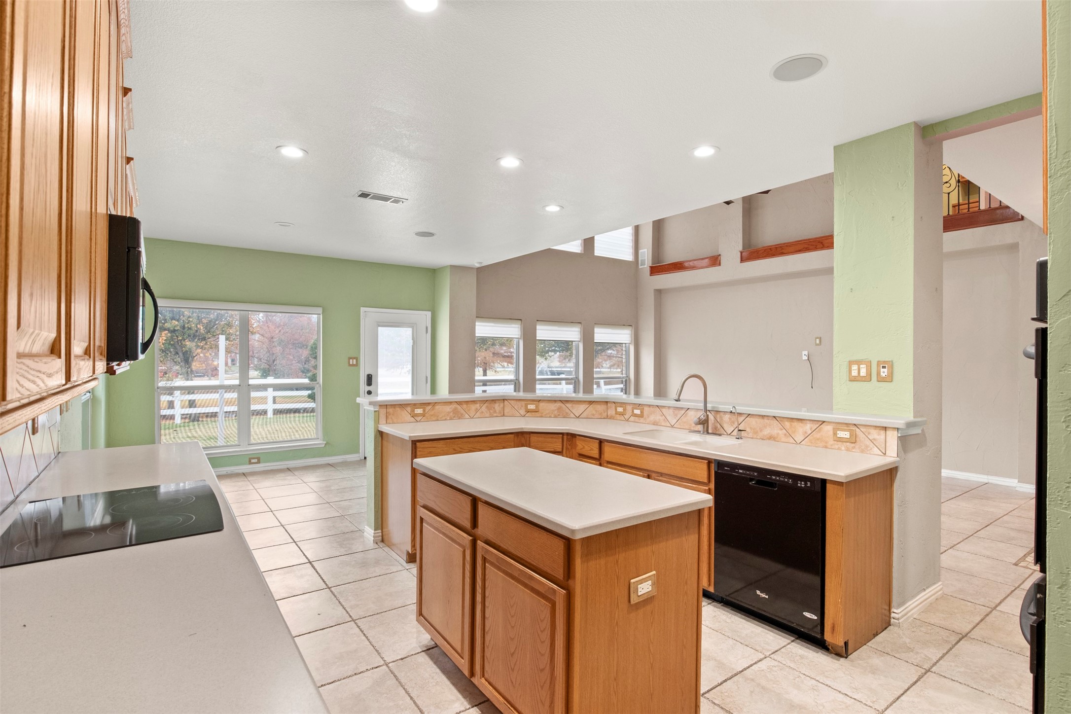 808 Sabona Drive Desoto TX 75115