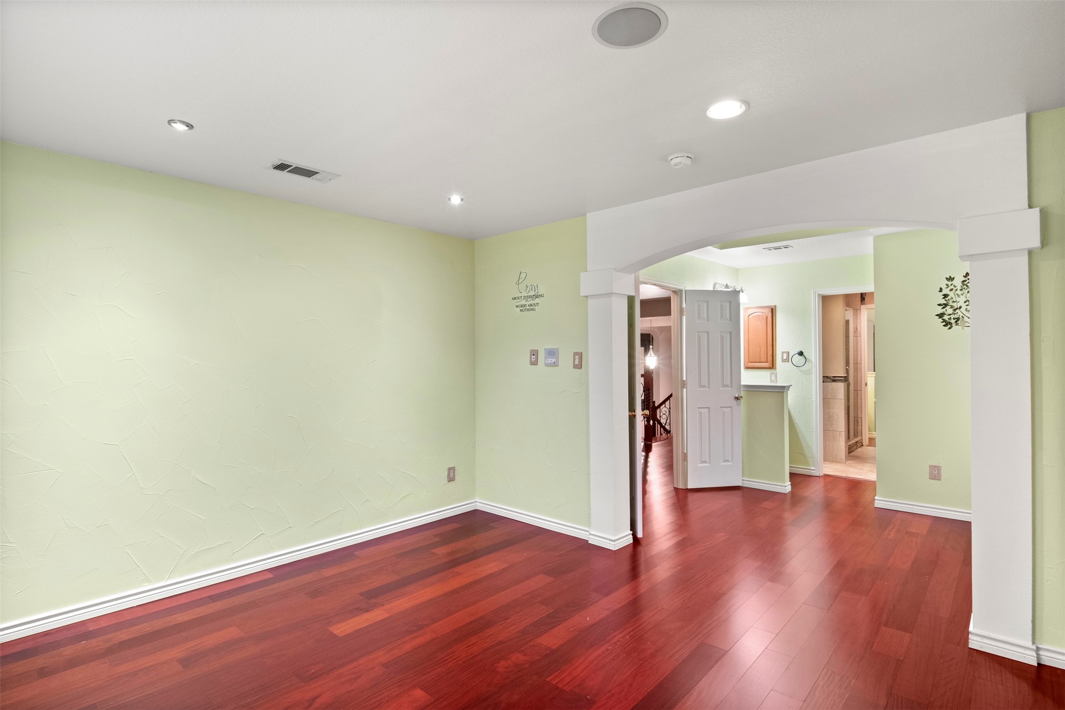808 Sabona Drive Desoto TX 75115