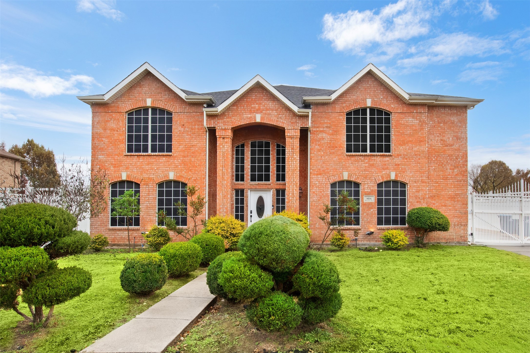 808 Sabona Drive Desoto TX 75115