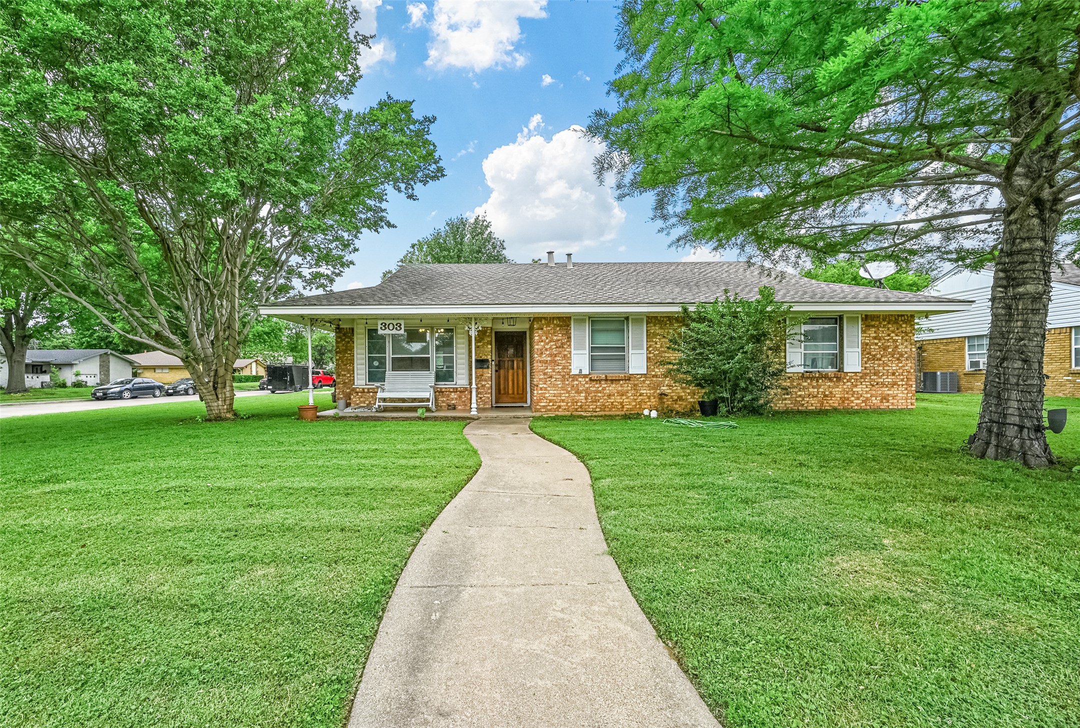 303 Staffordshire Drive Irving TX 75061
